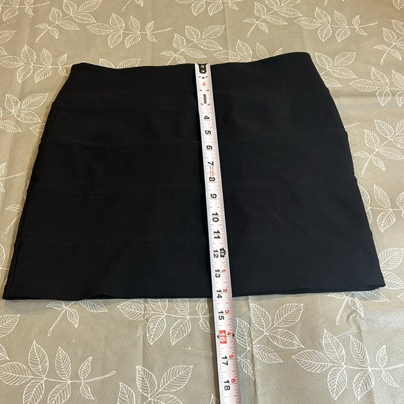 Ladies Seductions Mini Skirt. - Picture 6 of 7